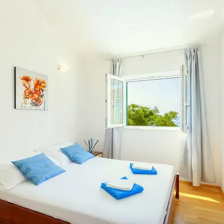 ヴィラ Kuca Za Odmor Maja Tučepi